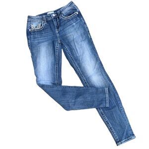 Vigoss Medium Wash Distressed Skinny Embroidered Jeans Women’s size 6